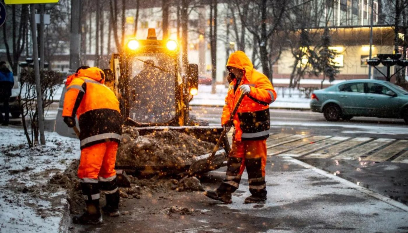 Куда жаловаться на уборку снега в Москве?